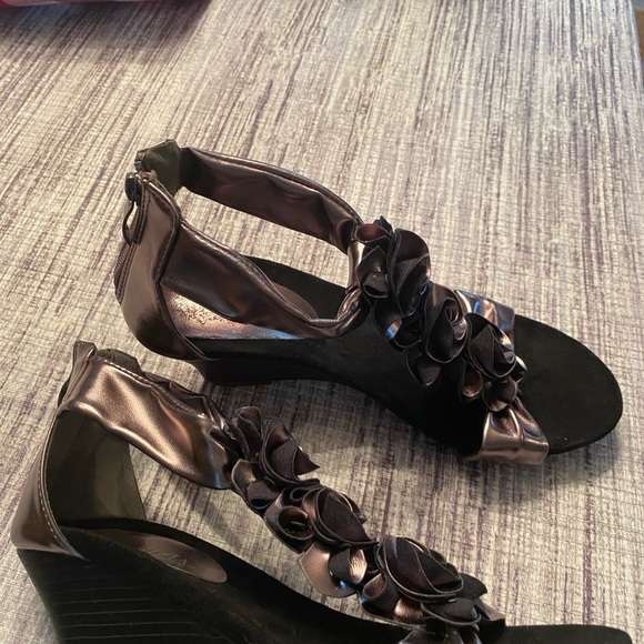 COPY - COPY - Bronze Patrizia by Spring step sandals 6.5 - Picture 2 of 6